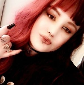 Meet your Posher, Molly